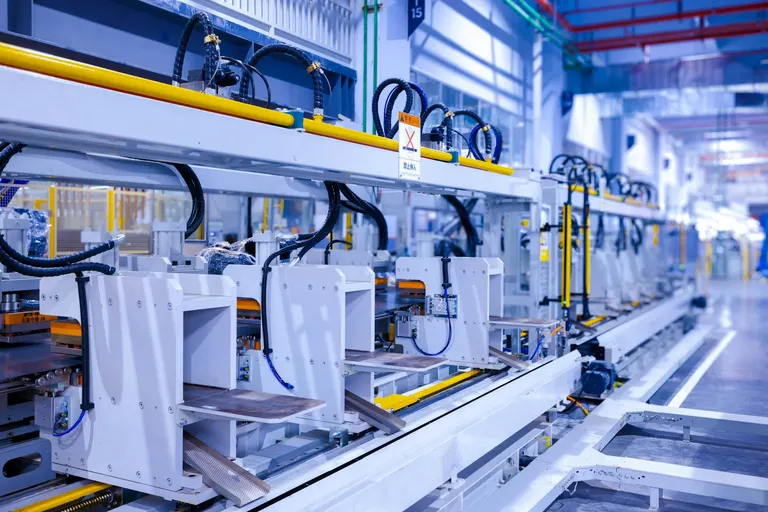 Refrigerator manufacturing production line, illustrative photograph